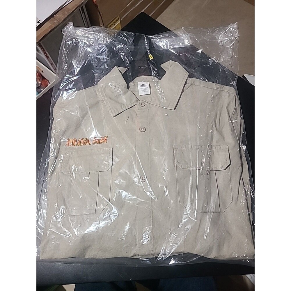 Spirit Halloween Adult Jurassic Park Work Shirt Costume Kit ADULT M [01821644]